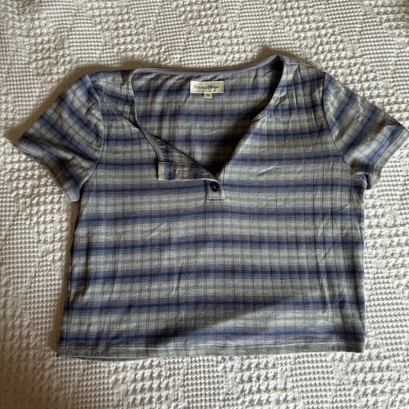 Revolve Striped T-shirt - Picture 2 of 2